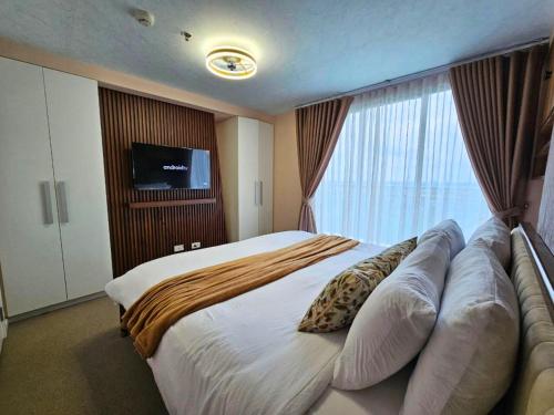 Sea La Vie at Azure North