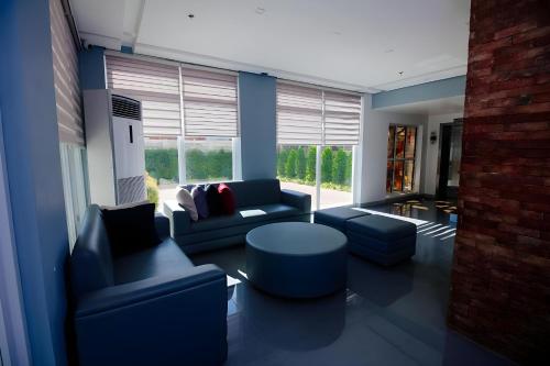 Belltower CSheLi Suites