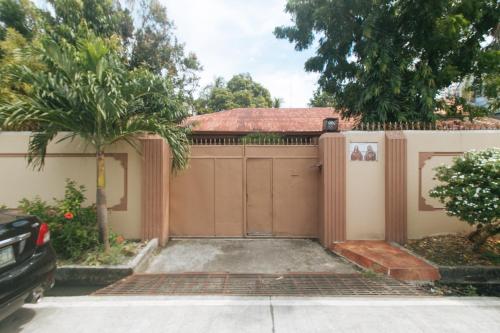 Kababayan Pensione House by RedDoorz