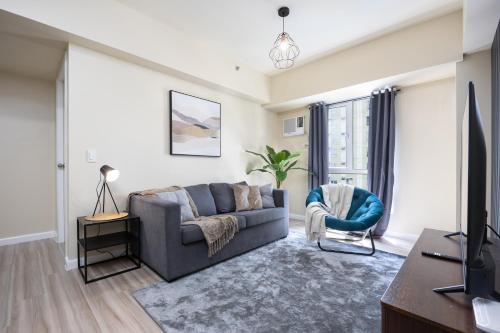 Furnished 1-Bedroom in Avida Towers Riala, Cebu IT Park with Fast WiFi, Netflix, Pool and More