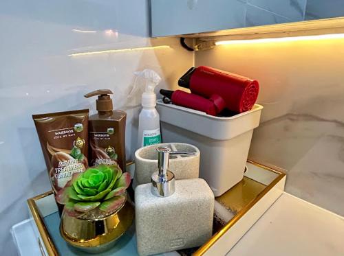 Golden Scape 1 Bedroom near NAIA Airport