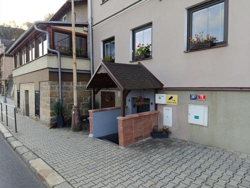 U Bocmana s výhledem na zámek a Labe