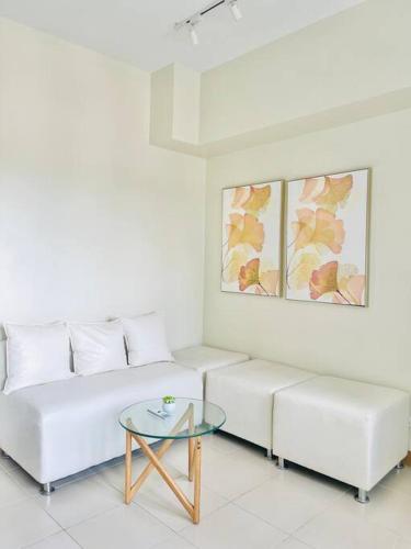 24 Modern 1-Bedroom Minimalist Sanctuary