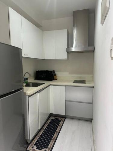 Gramercy Studio on 52nd Floor Rockwell View Free WiFi