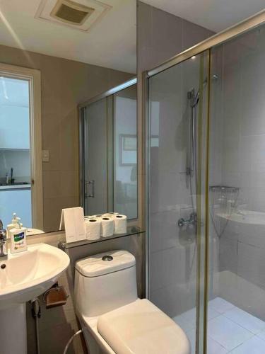 47F Studio Gramercy Wi-fi Pool Gym Sauna Makati