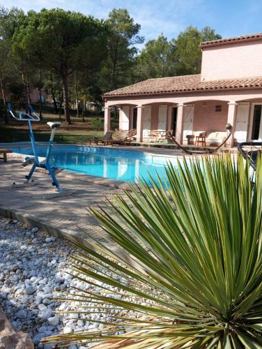 Le Mas Victoria - Chambres d'hôtes avec table d'hôtes-Parking privé ferme