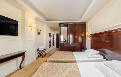 Hotel President