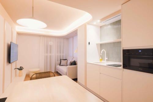 Los 6 by GRUPO CCOMMO