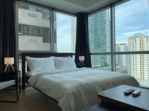 Prime Avant BGC Location Apartments by PH Staycation