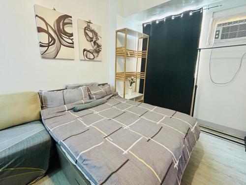 Cozy Studio Unit Near MRT Shaw & Malls