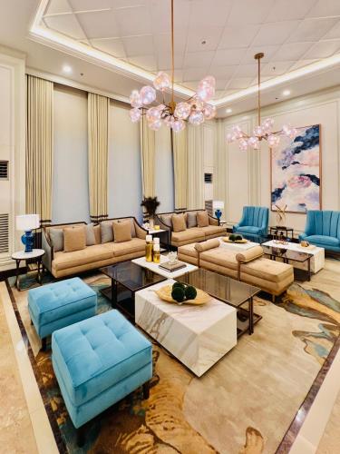 Saint Honore & Saint Dominique