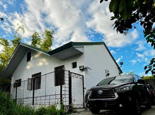 Full AC 4BR & LivingRm entire vacation home at Vigan City