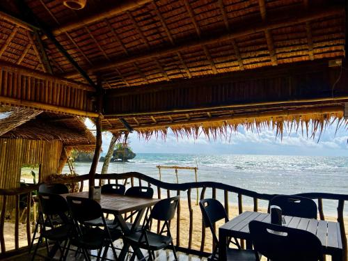 Tagosilangan Beach House