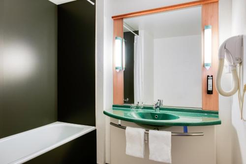 B&B Hotel Mons Gare