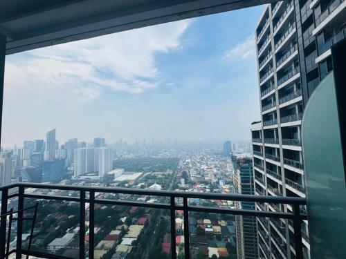 Gramercy Residences 1 bed City View With balcony