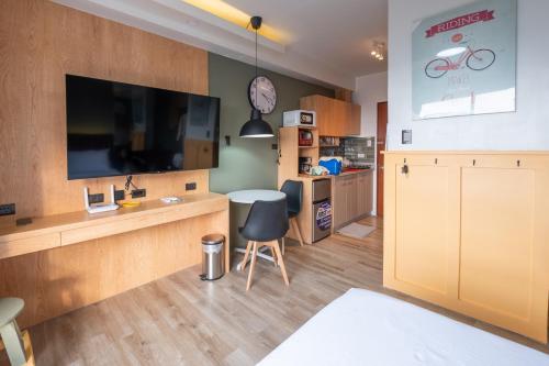 Urban Oasis @ Mesavirre Garden overlooking Bacolod