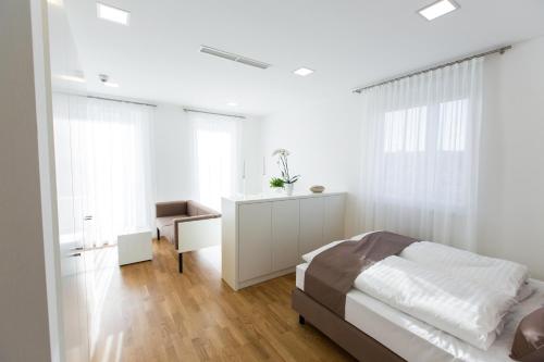Shome Hotel