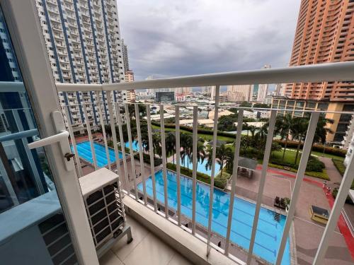 Studio Units at SM Light Residences Condo Beside Boni MRT Station