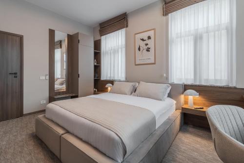 Ullmann Residence cu parcare in curte