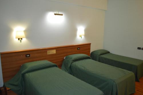 Canadian Hotel