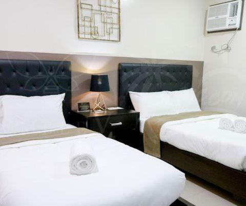 Bumble V Hotel