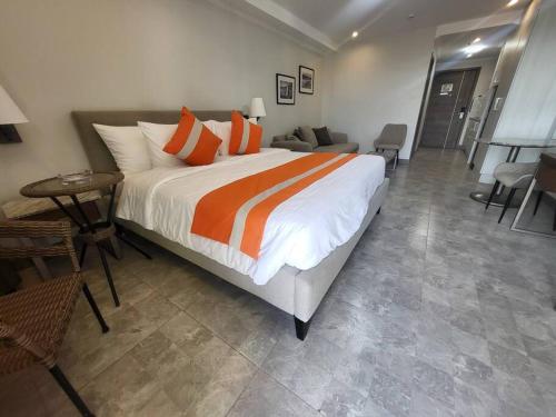 Sheryll Escapes - 1109, Phase 2 La Grande, breezy, hotel amenities