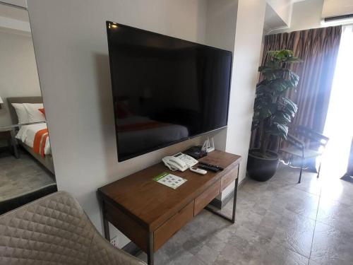 Sheryll Escapes - 1109, Phase 2 La Grande, breezy, hotel amenities