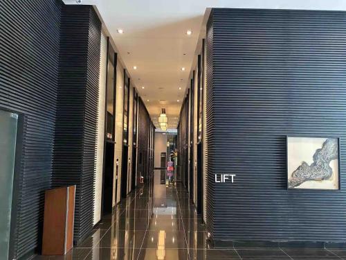 Air Residences - High Floor City View near Airport - 5759