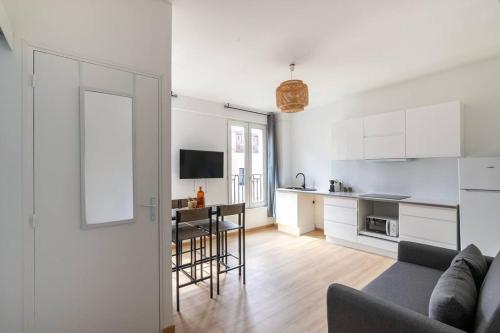 Clichy New Flat 15 Min from Paris , Ideal for 4 Guests