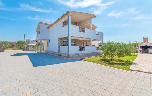 One-Bedroom Apartment In Biograd