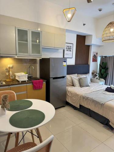 Studio Unit McKinley Hill Taguig cd21H