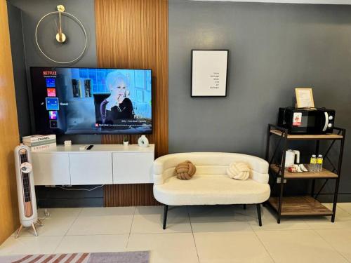 Studio Unit McKinley Hill Taguig cd21H