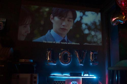 EL MEIR STAYCATION SMART CINEMA CABIN BESIDE ENCHANTED KiNGDOM