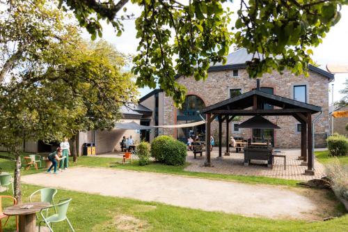 Auberge De Jeunesse De Champlon