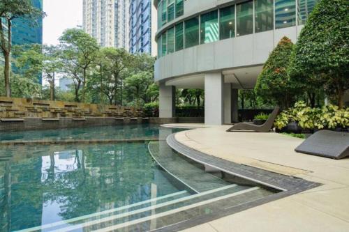 Prime Avant BGC Location Apartments by PH Staycation