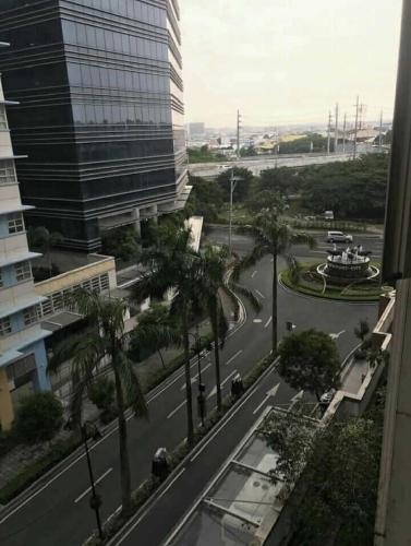 Ivy Condotels unit-150 Newport Boulevard near terminal 3 and all Airport