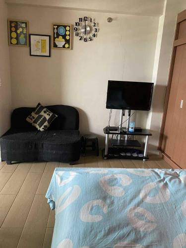 Ivy Condotels unit-150 Newport Boulevard near terminal 3 and all Airport