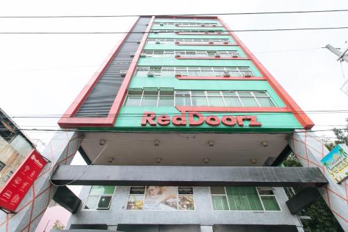 Good 101 Hotel by RedDoorz