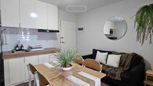 Marina Oasis Two Bed Room Condo Unit