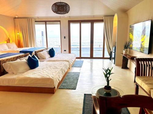 The Sandbar Villa at Sunset Stays