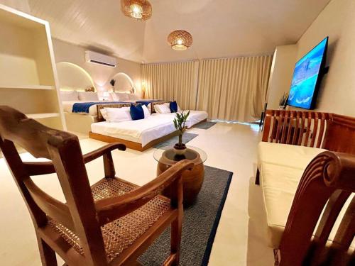 The Sandbar Villa at Sunset Stays