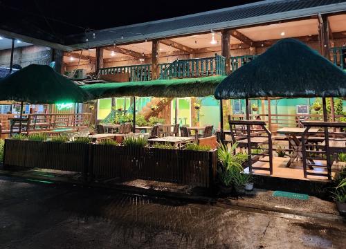 Green Meadows Hotel & Restaurant