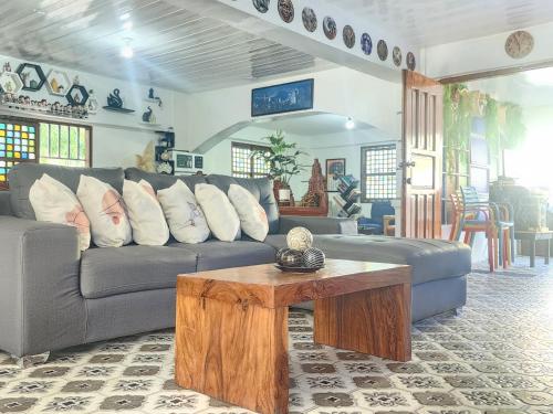 Casa Del Chen - Budget Friendly Stay - 20-30 Pax