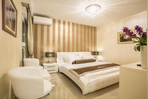 Benedict Luxury Rooms