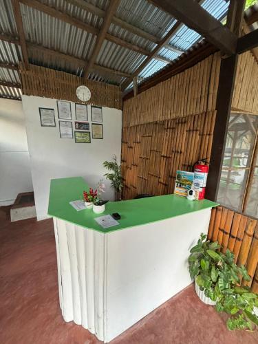 BFF Backpacker's Inn