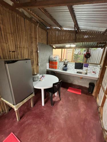 BFF Backpacker's Inn