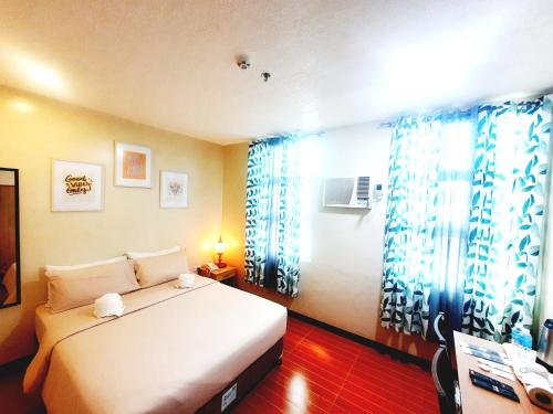 B&J Guest House And Tours