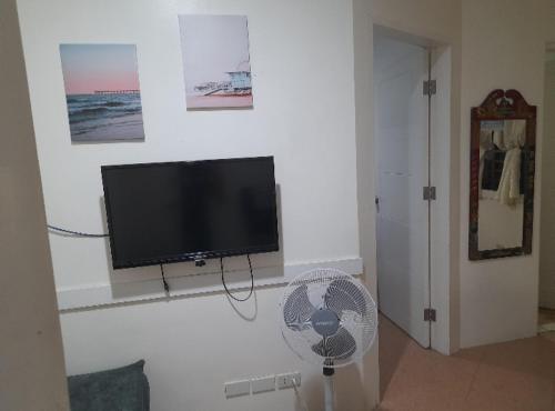 Staycation! Daily, weekly, monthly