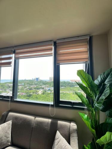Seaview Mactan Newtown 1BR with 2 beds