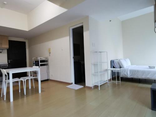 Caleze Properties AVANT at the Fort BGC Studio